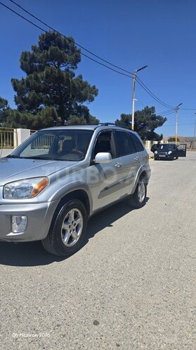 Toyota RAV4-4