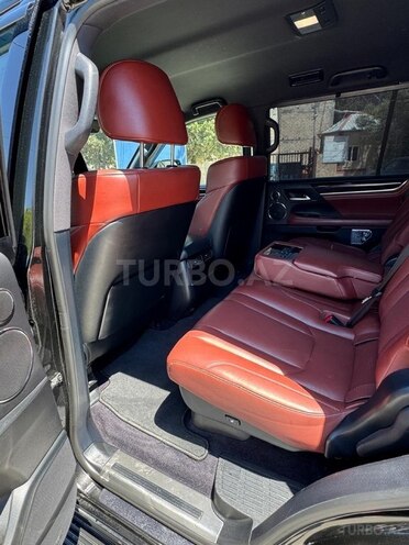 Lexus LX 450d-11