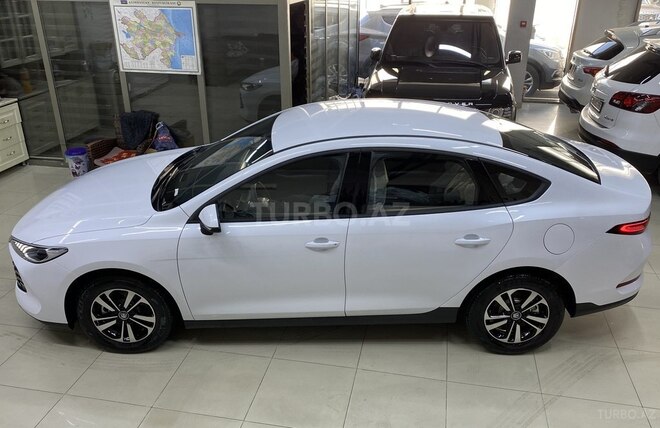BYD Qin Plus-8