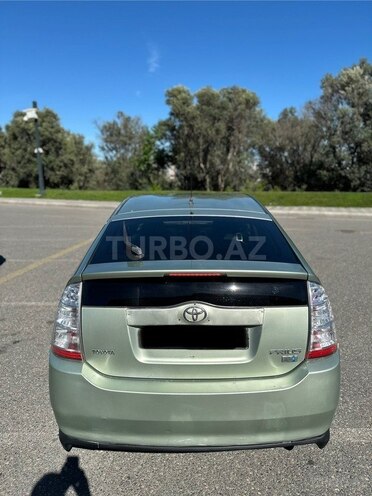 Toyota Prius-2