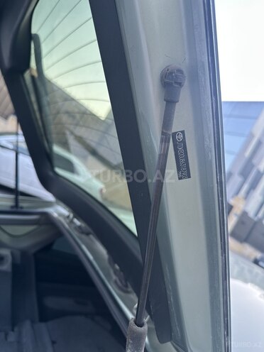 Toyota Prius-17