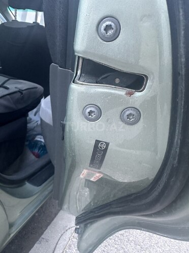 Toyota Prius-15
