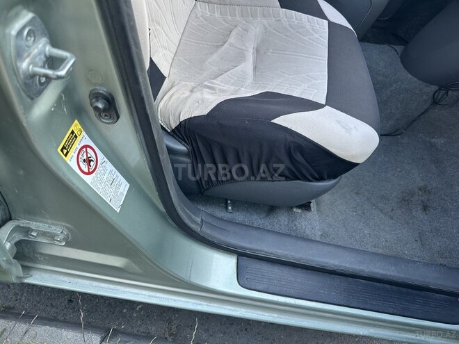 Toyota Prius-14