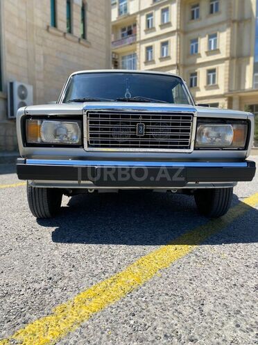 LADA (VAZ) 2107-1