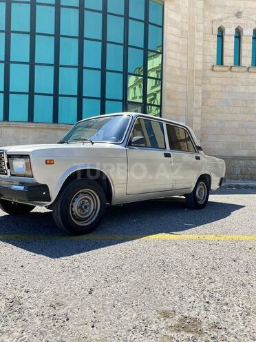 LADA (VAZ) 2107-4