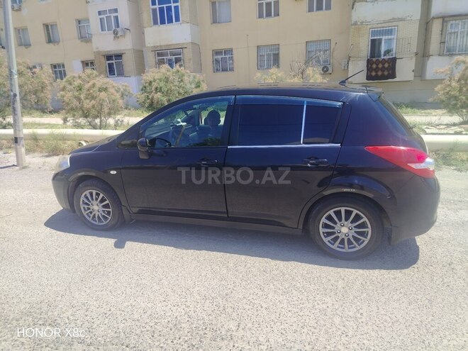 Nissan Tiida-5