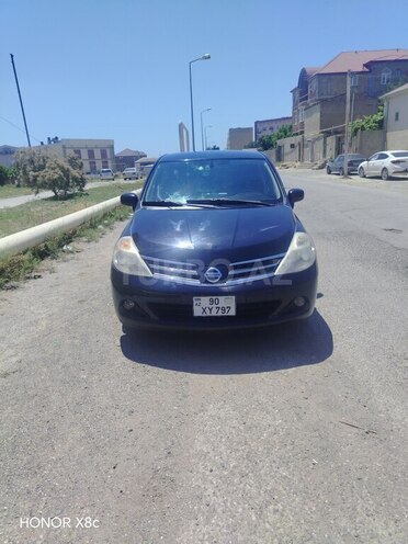 Nissan Tiida-1