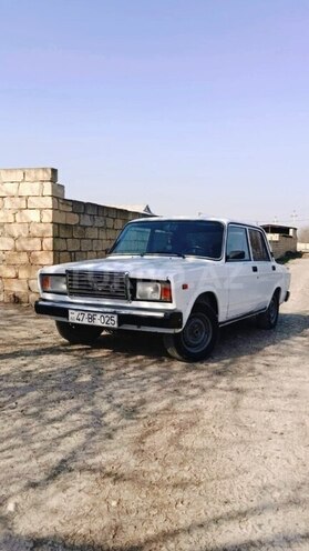 LADA (VAZ) 2107-1
