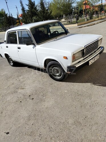 LADA (VAZ) 2107-2