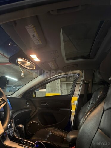 Chevrolet Cruze-13