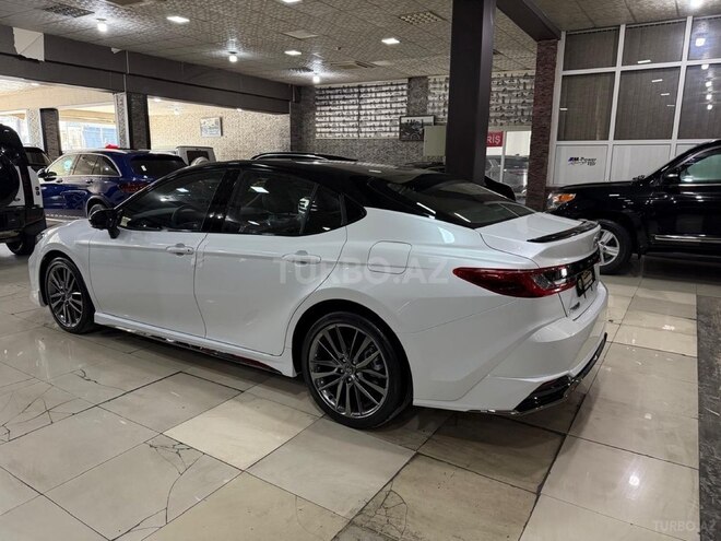Toyota Camry-5