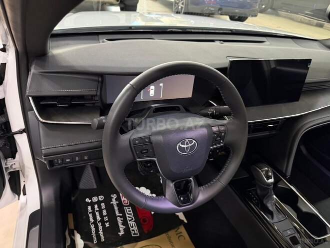 Toyota Camry-15