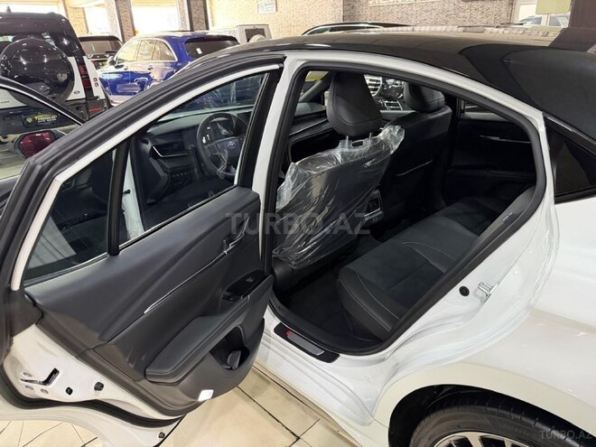 Toyota Camry-18