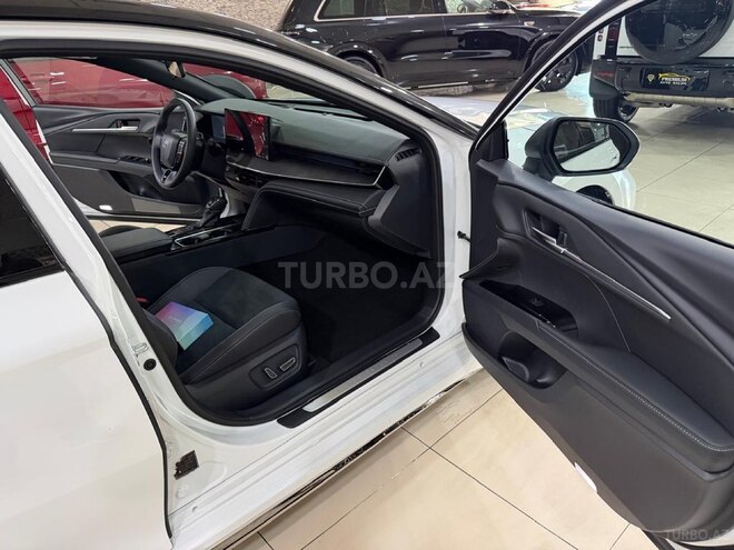 Toyota Camry-11