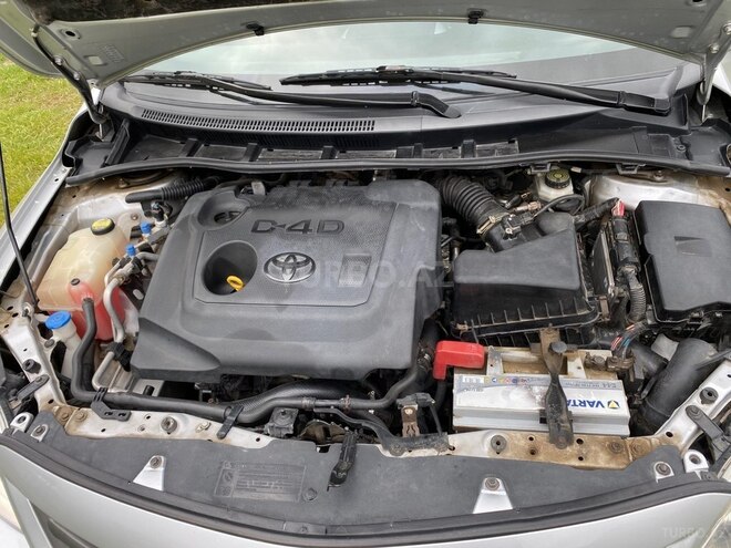 Toyota Corolla-11