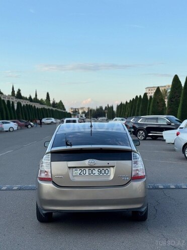 Toyota Prius-3