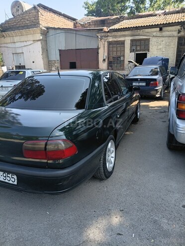 Opel Omega-8