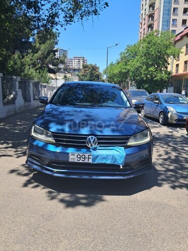 Volkswagen Jetta-11
