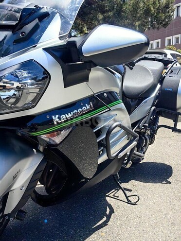 Kawasaki 1400 GTR-19