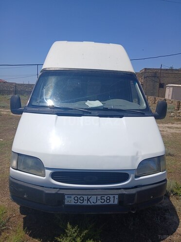 Ford Transit-1