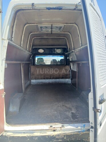 Ford Transit-5