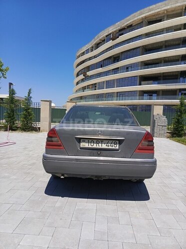 Mercedes C 180-6