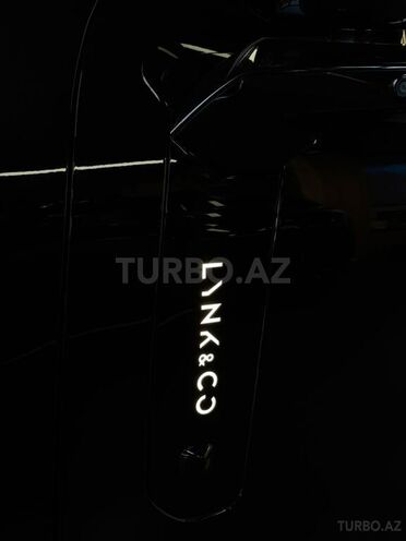 Lynk & Co 900-14