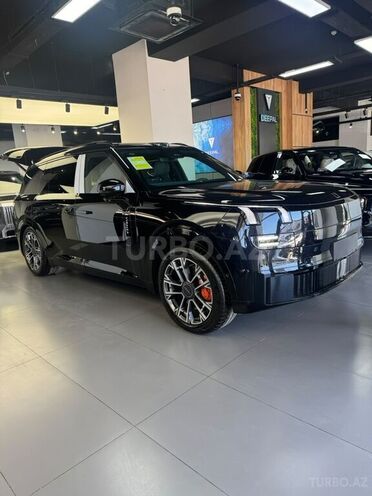 Lynk & Co 900-3