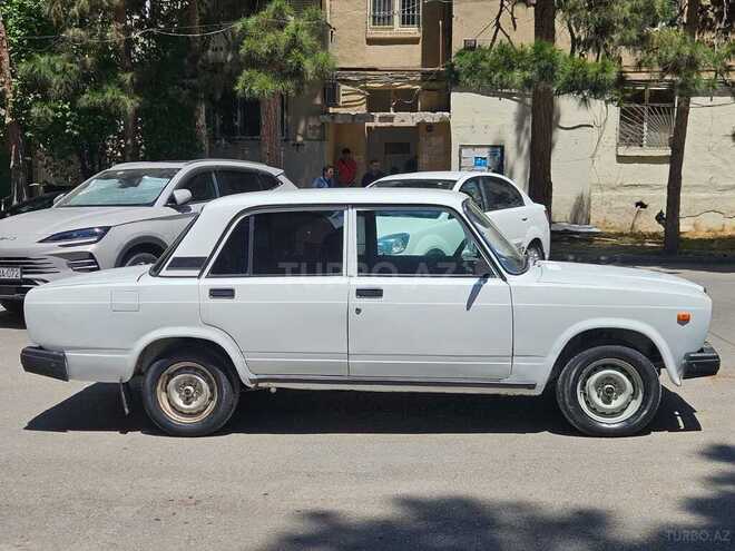 LADA (VAZ) 2107-15