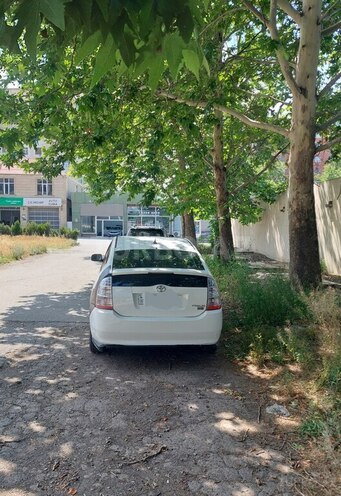 Toyota Prius-2