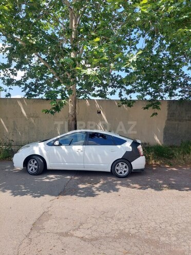 Toyota Prius-4