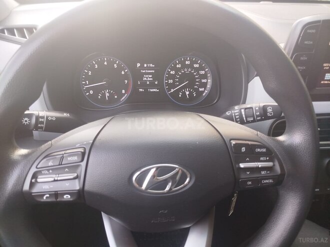 Hyundai Kona-13