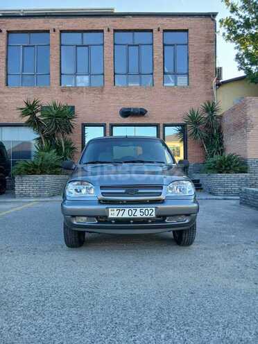 Chevrolet Niva-1