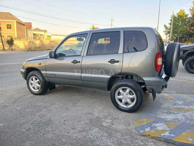 Chevrolet Niva-13