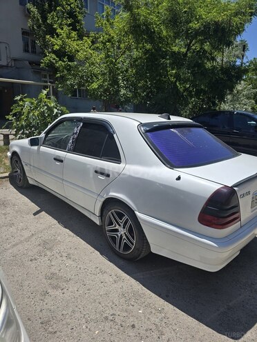 Mercedes C 200-4