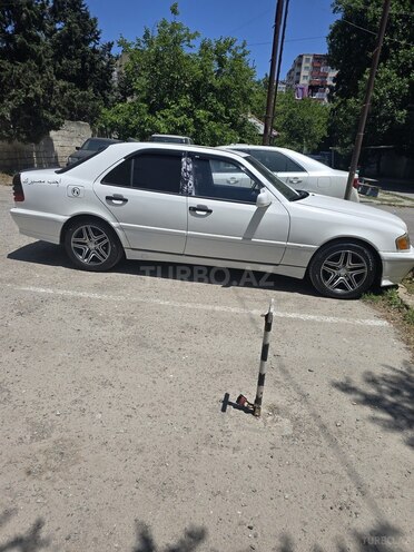 Mercedes C 200-2