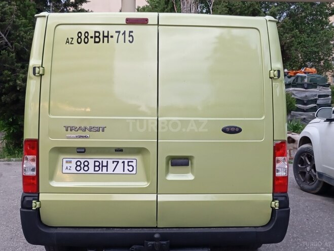 Ford Transit-5