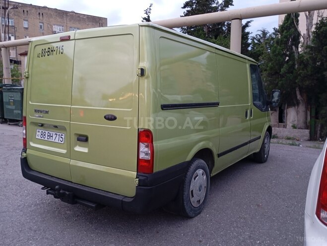 Ford Transit-8