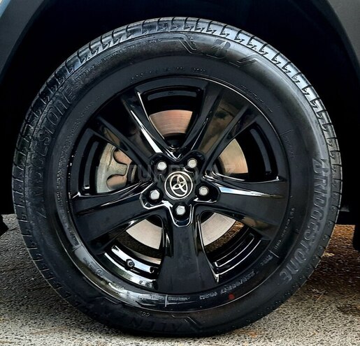 Toyota RAV4-6