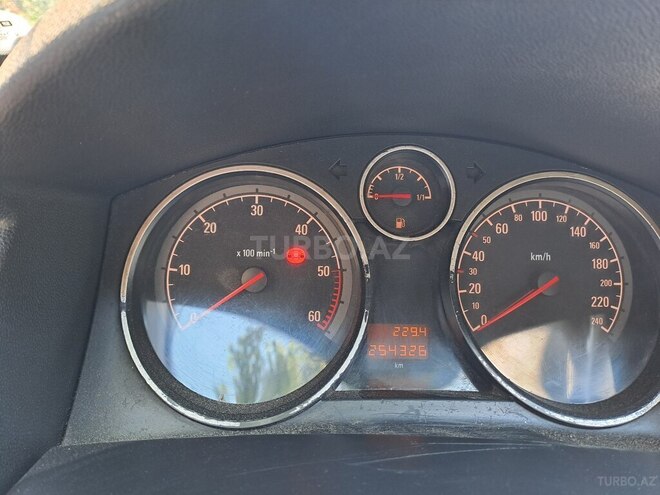 Opel Astra-10