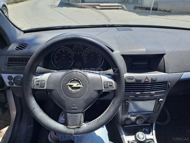 Opel Astra-11