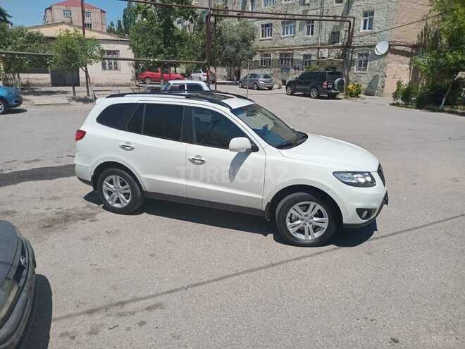Hyundai Santa Fe-12