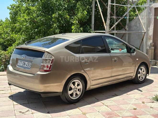 Toyota Prius-2