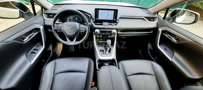 Toyota RAV4-9