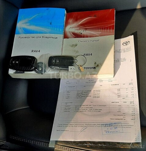 Toyota RAV4-13