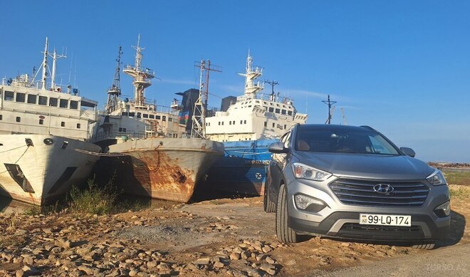 Hyundai Grand Santa Fe-2