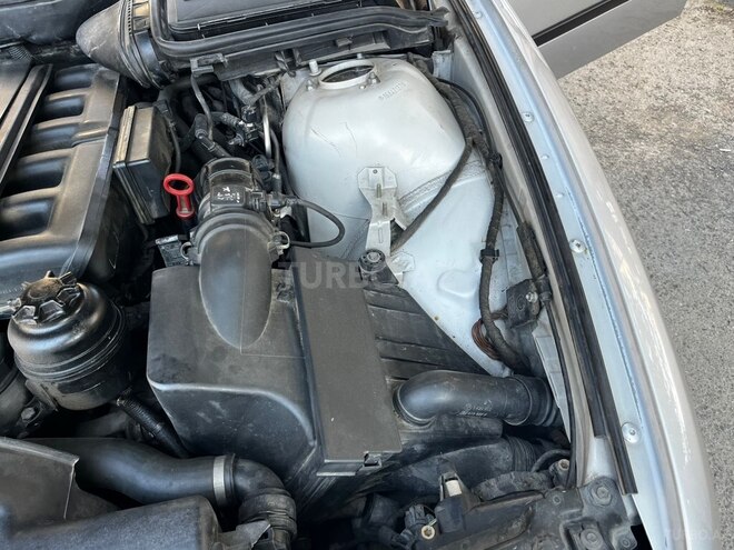 BMW 525-19