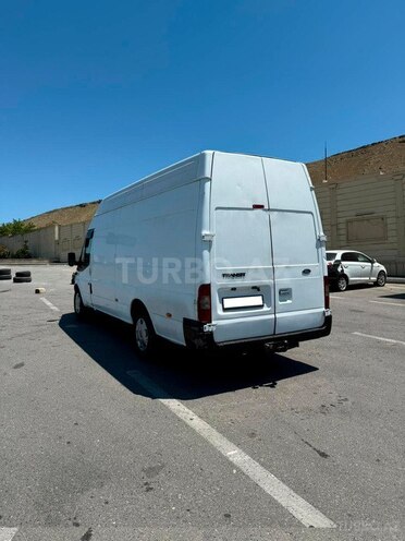 Ford Transit-6
