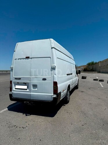 Ford Transit-8