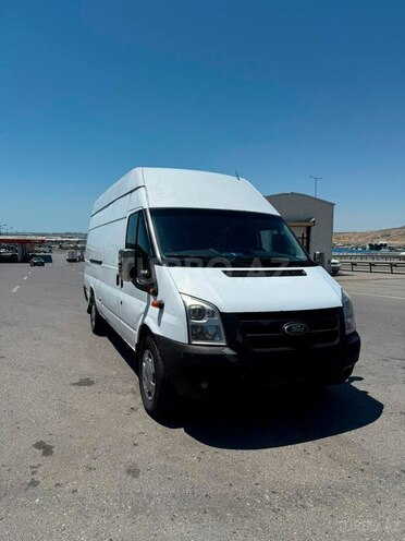 Ford Transit-4